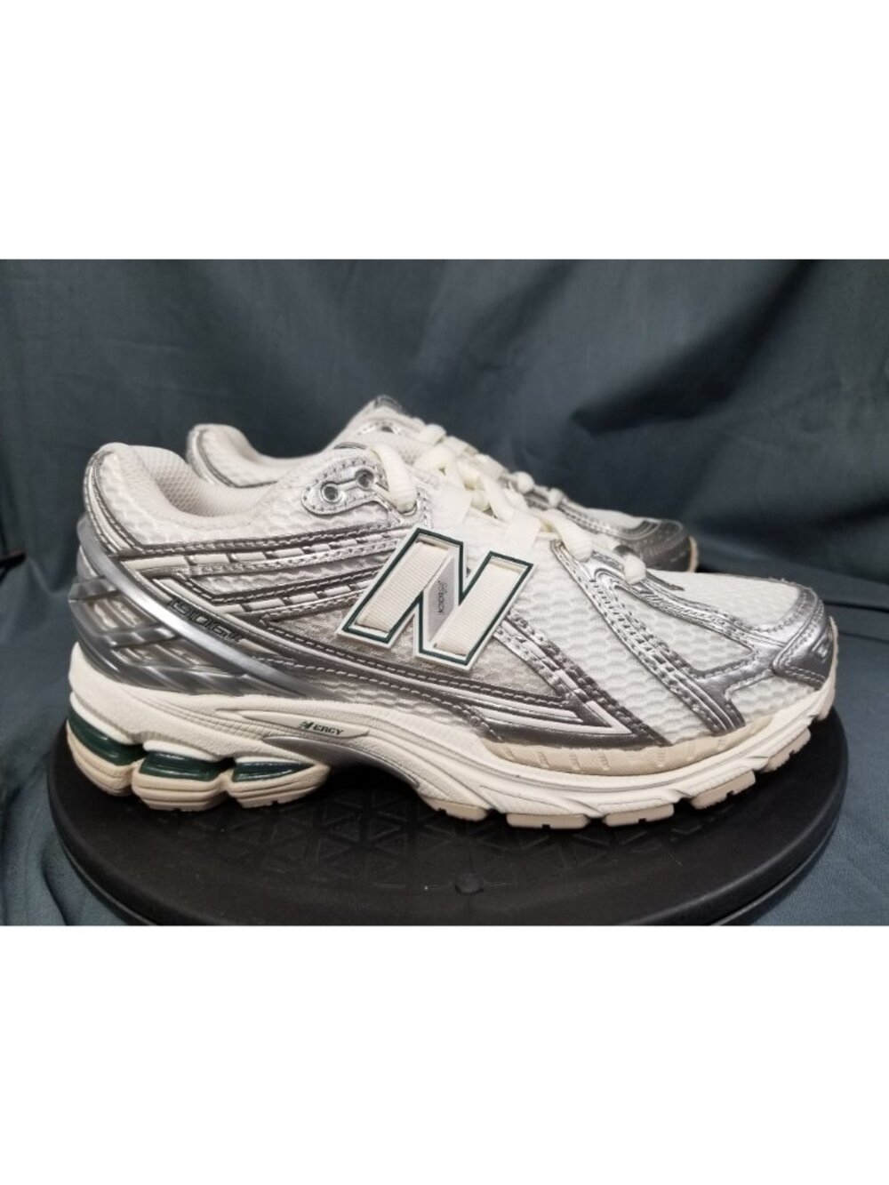 New Balance 1906 Sneakers M1906REE Silver Cream Women's Size 7 NEW NO BOX !! - Picture 9 of 11